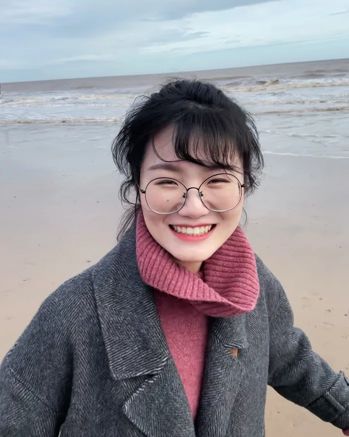 Dr Mengru Zhang